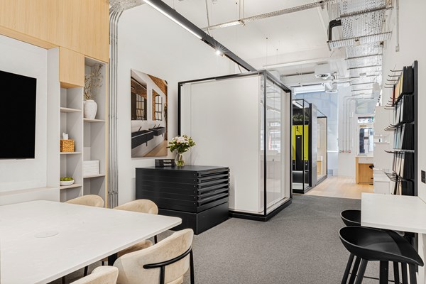 the-washroom-design-centre-by-venesta-meeting-room